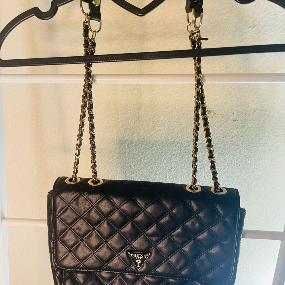Classic Guess Black m Quilted Crossbody Bag 11x 9” gun metal strap w/ feet